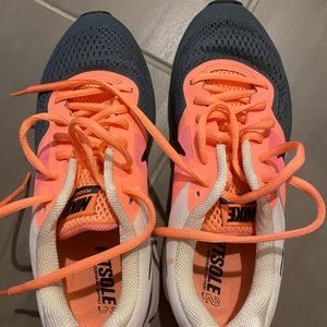 Barely Worn Nike Pegasus (women’s) Sneaker